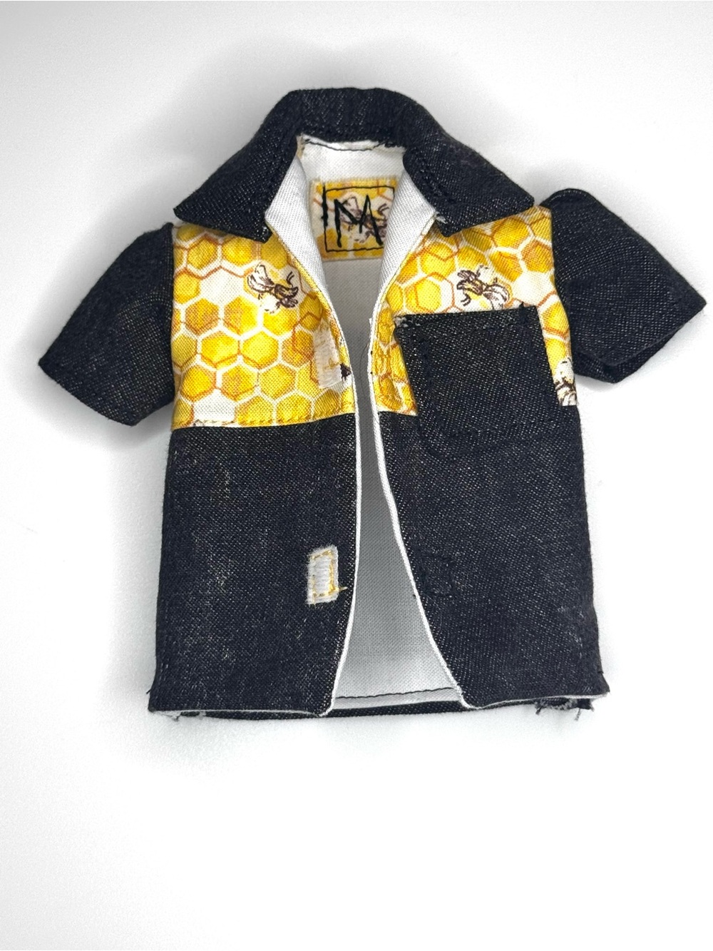 Handcrafted western style chambray doll shirt with honeycomb and bee print-OOAK - Picture 8 of 11